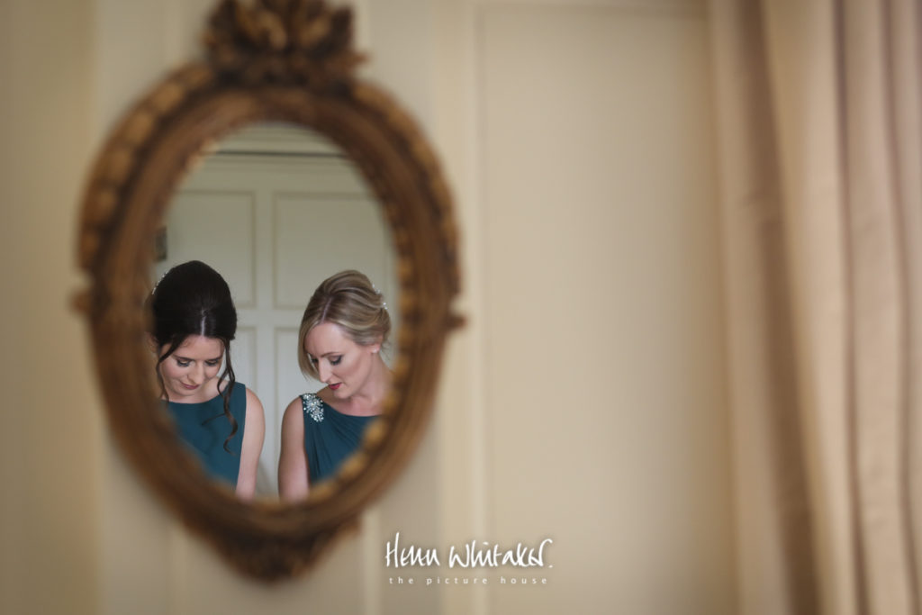 Documentary wedding photographer Springkell Scotland