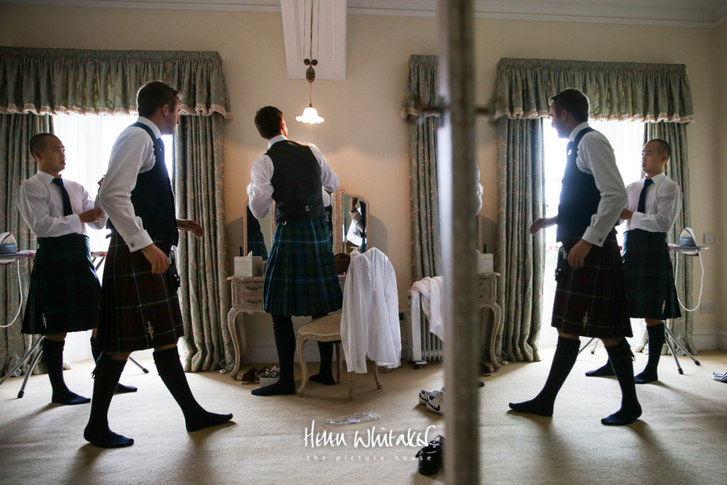 Documentary wedding photographer Springkell Scotland